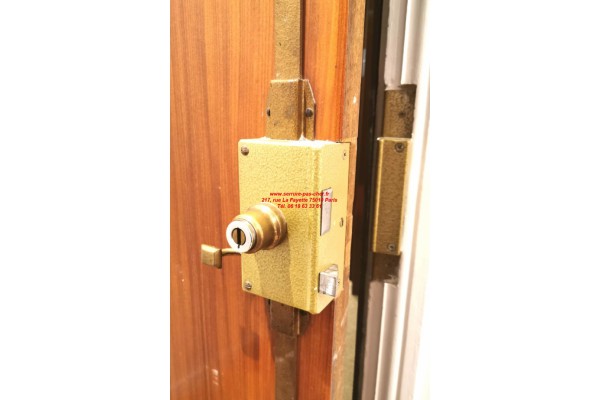 serrure muel JM verticale à tirage